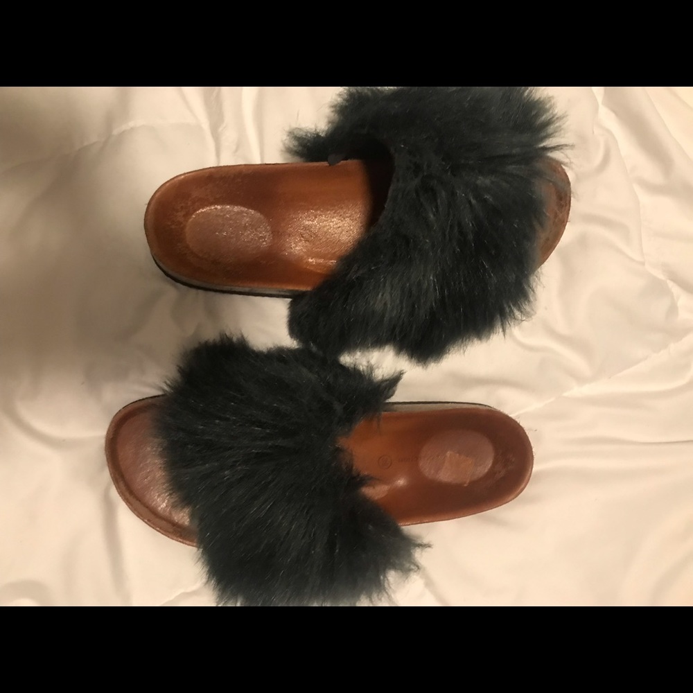 ZARA faux fur slip ons (gray)